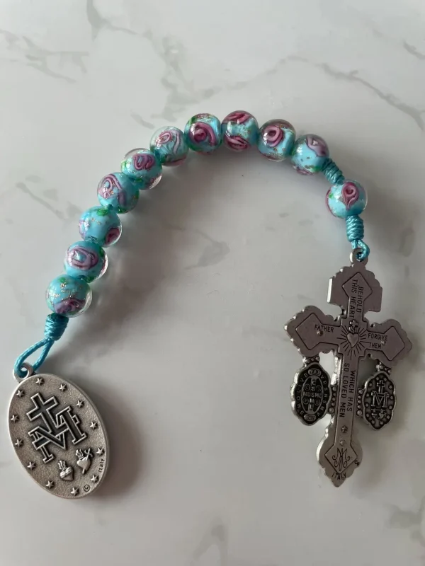 Miraculous Medal Light Blue and Pink Glass floral One Decade Rosary - Image 2